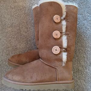 UGG Bailey Button Triplet II